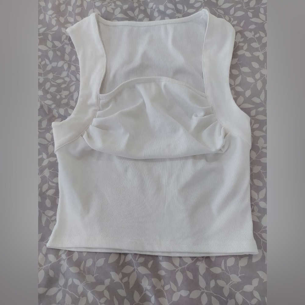 White ribbed tank top